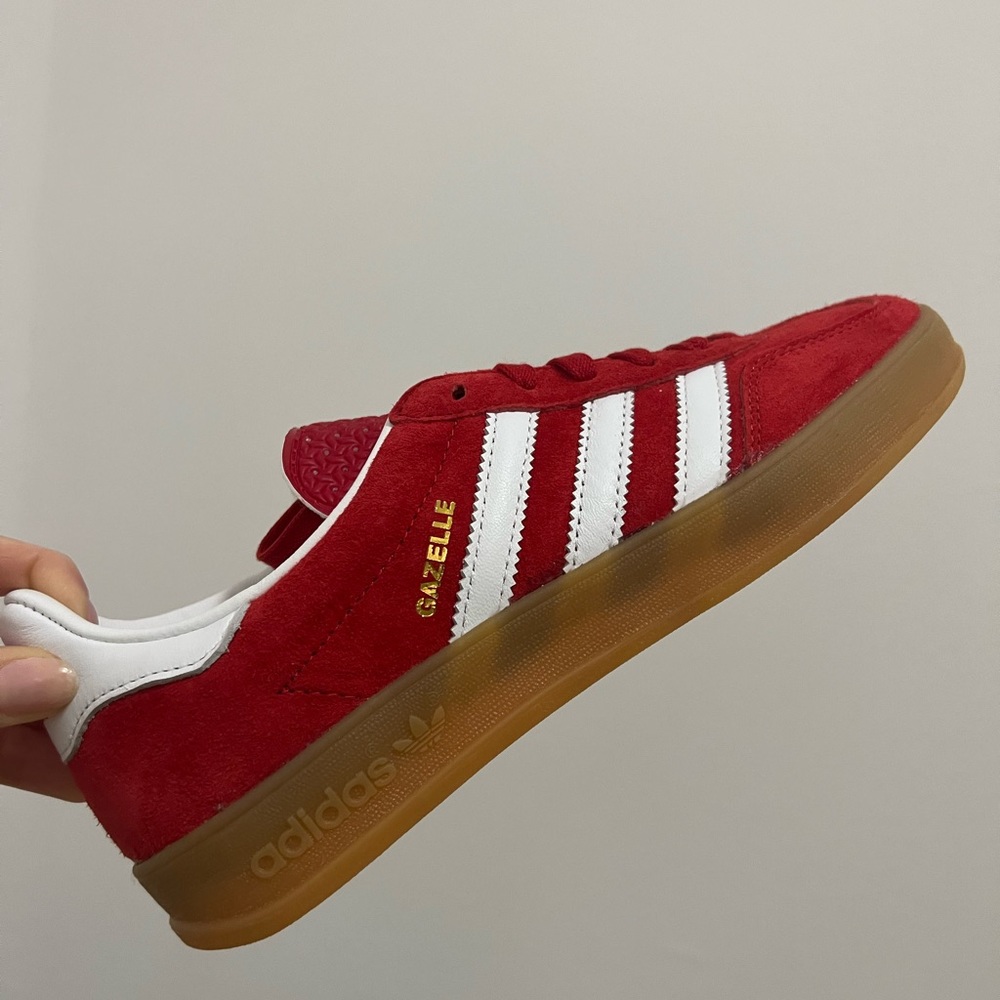 Adidas gazelle red/Scarlet cloud white mens 4.5